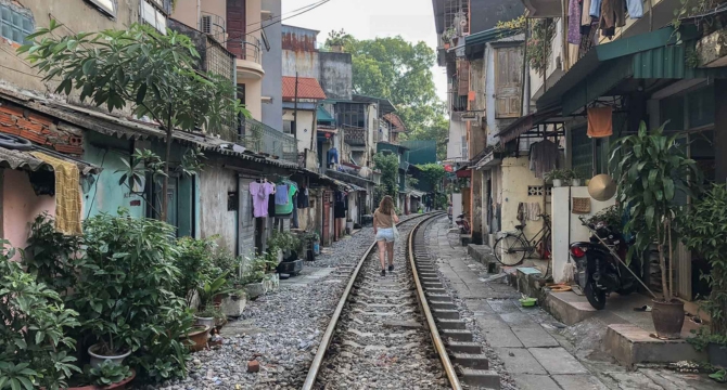 Vietnam Hanoi train street